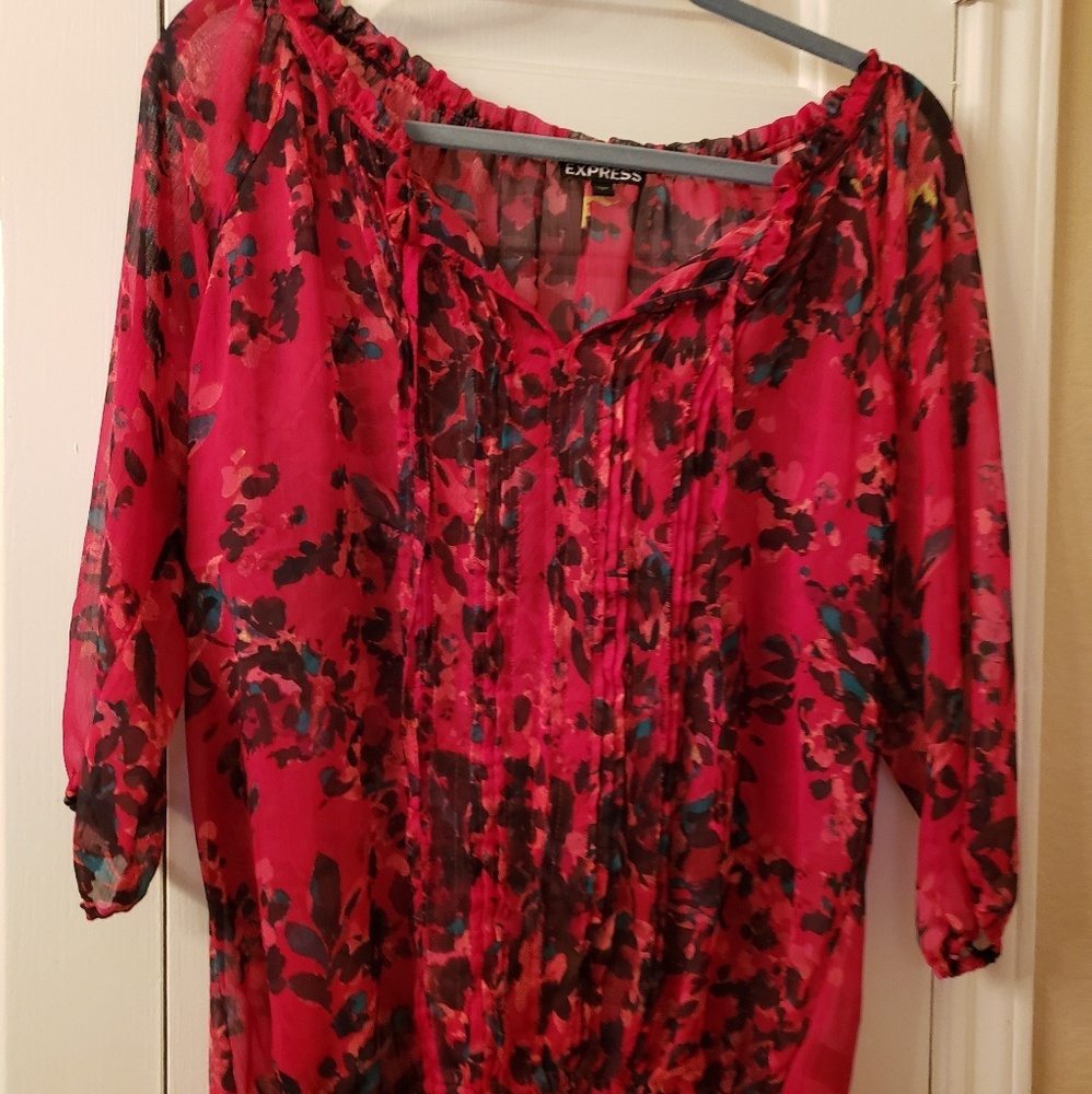 Abstract pattern Express top